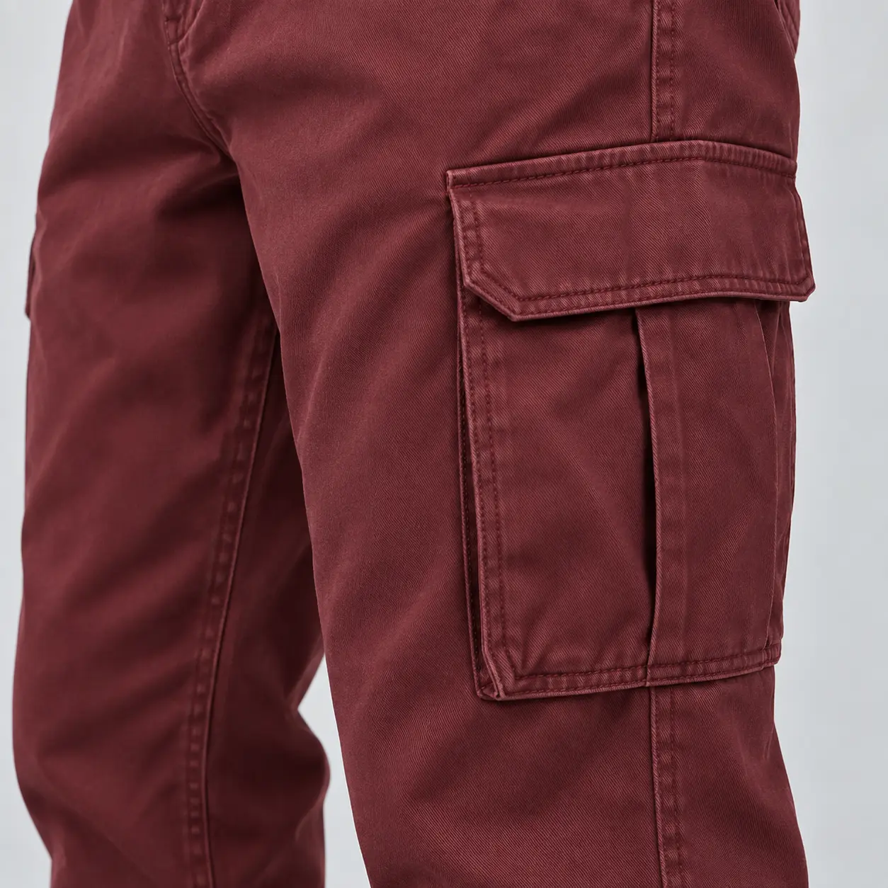 Men's Relaxed Fit Tapered Leg Cargo Pants in muted burgundy by Attirings, detail view